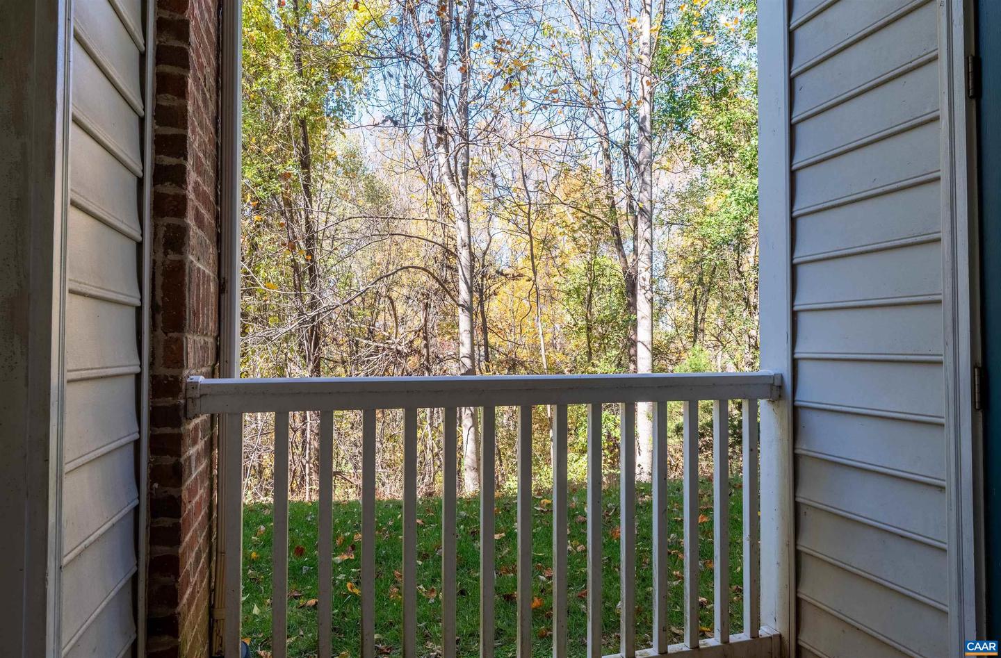 1075 WEYBRIDGE CT #103, CHARLOTTESVILLE, Virginia 22911, 3 Bedrooms Bedrooms, ,2 BathroomsBathrooms,Residential,For sale,1075 WEYBRIDGE CT #103,670947 MLS # 670947