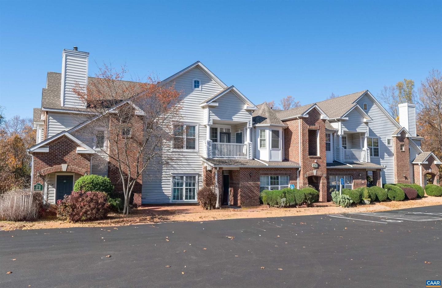 1075 WEYBRIDGE CT #103, CHARLOTTESVILLE, Virginia 22911, 3 Bedrooms Bedrooms, ,2 BathroomsBathrooms,Residential,For sale,1075 WEYBRIDGE CT #103,670947 MLS # 670947