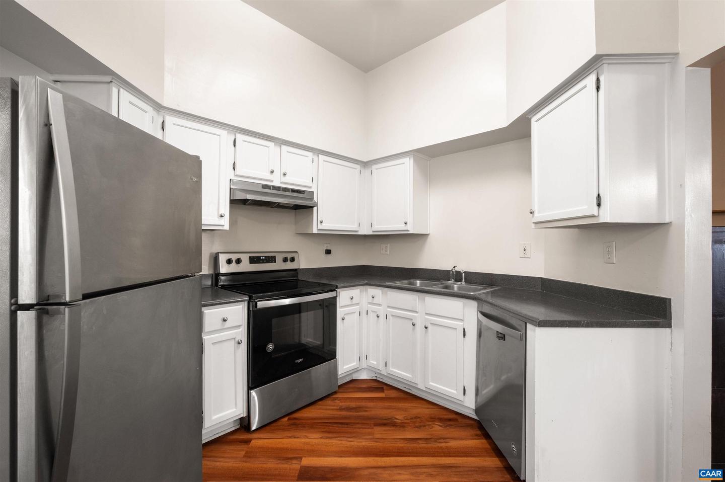 1075 WEYBRIDGE CT #103, CHARLOTTESVILLE, Virginia 22911, 3 Bedrooms Bedrooms, ,2 BathroomsBathrooms,Residential,For sale,1075 WEYBRIDGE CT #103,670947 MLS # 670947