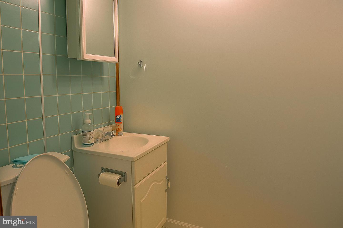 648 E ST NE, WASHINGTON, District Of Columbia 20002, 3 Bedrooms Bedrooms, ,3 BathroomsBathrooms,Residential,For sale,648 E ST NE,DCDC2231028 MLS # DCDC2231028