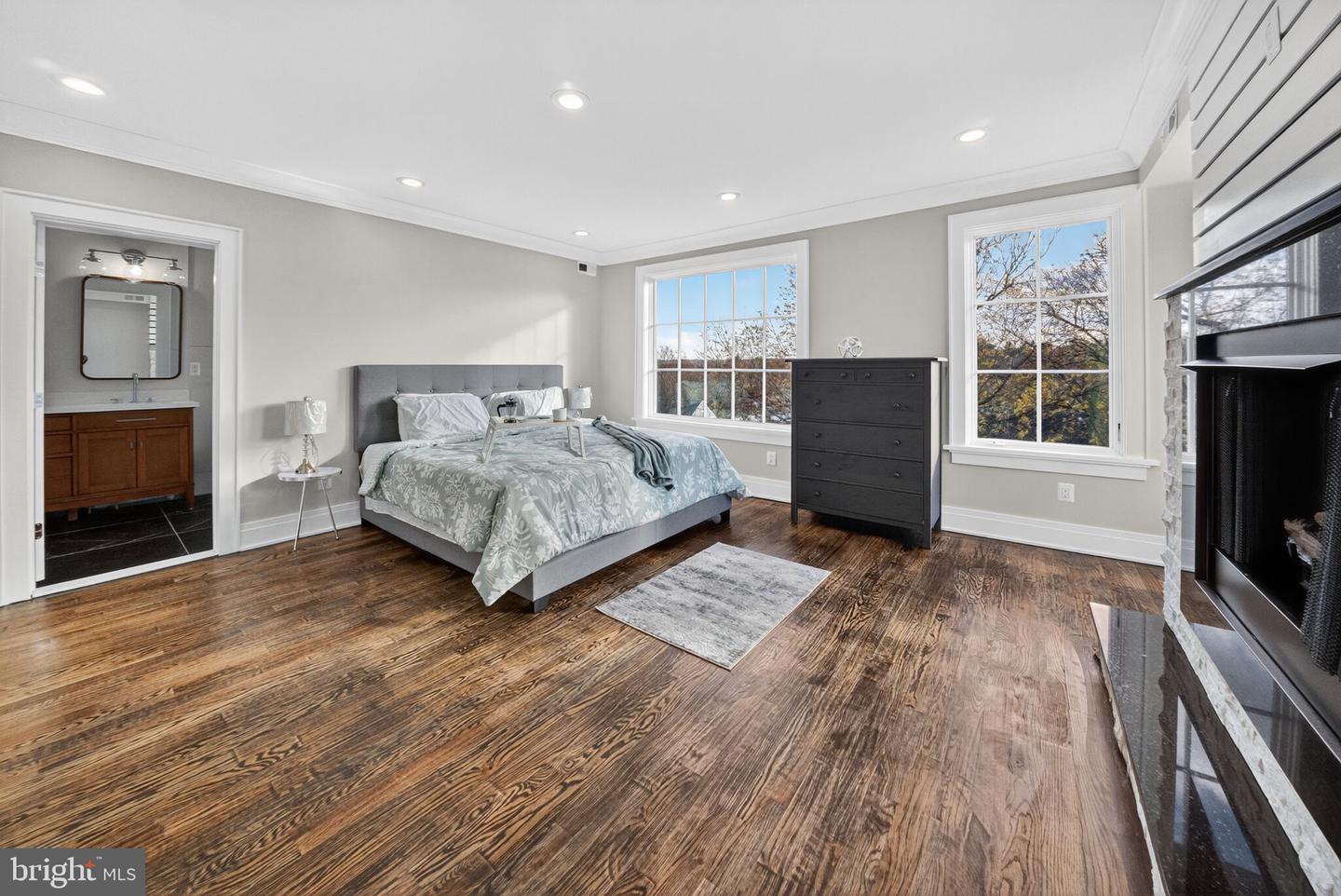 2017 FULTON PL NE, WASHINGTON, District Of Columbia 20018, 6 Bedrooms Bedrooms, 12 Rooms Rooms,5 BathroomsBathrooms,Residential,For sale,2017 FULTON PL NE,DCDC2231044 MLS # DCDC2231044