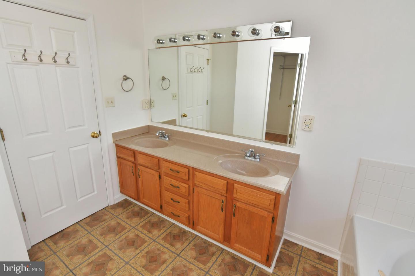 105 SHEPHERDS CT, STEPHENS CITY, Virginia 22655, 4 Bedrooms Bedrooms, ,2 BathroomsBathrooms,Residential,For sale,105 SHEPHERDS CT,VAFV2037972 MLS # VAFV2037972 105 SHEPHERDS CT, STEPHENS CITY, Virginia 22655, 4 Bedrooms Bedrooms, ,2 BathroomsBathrooms,Residential,For sale,105 SHEPHERDS CT,VAFV2037972 MLS # VAFV2037972