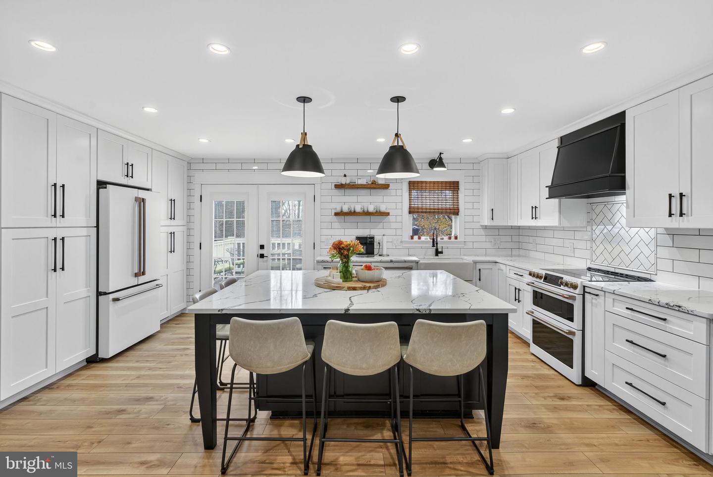 553 BELLVIEW AVE, WINCHESTER, Virginia 22601, 5 Bedrooms Bedrooms, ,2 BathroomsBathrooms,Residential,For sale,553 BELLVIEW AVE,VAWI2009450 MLS # VAWI2009450