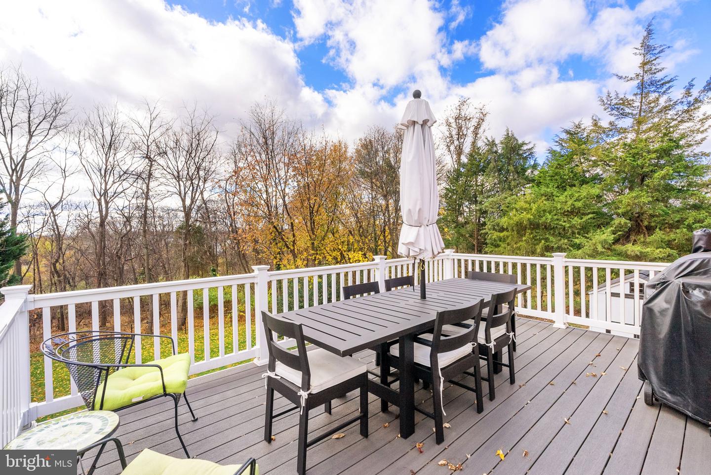 553 BELLVIEW AVE, WINCHESTER, Virginia 22601, 5 Bedrooms Bedrooms, ,2 BathroomsBathrooms,Residential,For sale,553 BELLVIEW AVE,VAWI2009450 MLS # VAWI2009450