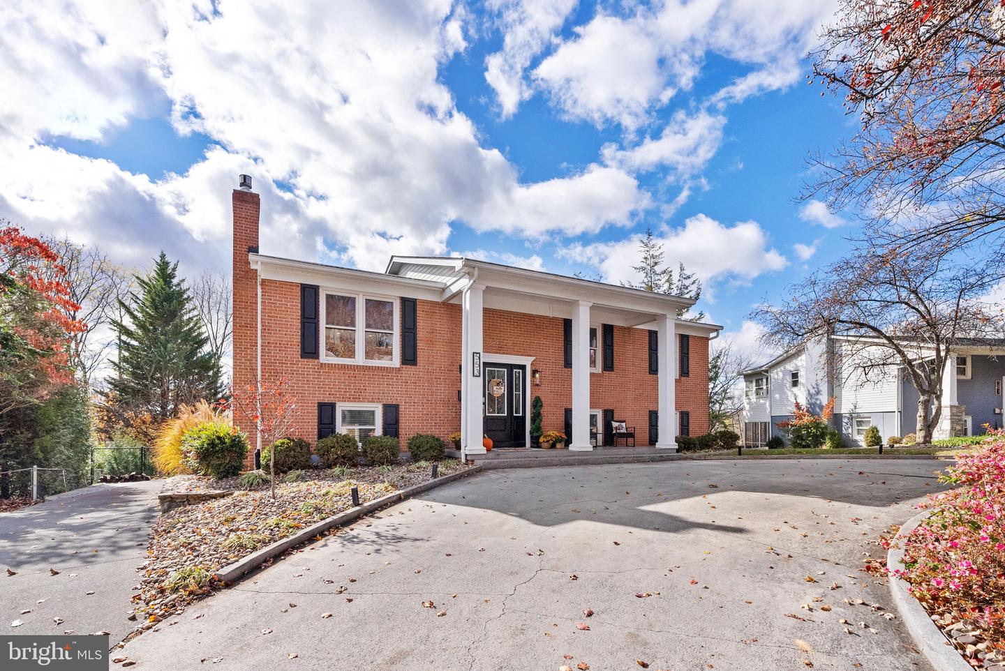 553 BELLVIEW AVE, WINCHESTER, Virginia 22601, 5 Bedrooms Bedrooms, ,2 BathroomsBathrooms,Residential,For sale,553 BELLVIEW AVE,VAWI2009450 MLS # VAWI2009450