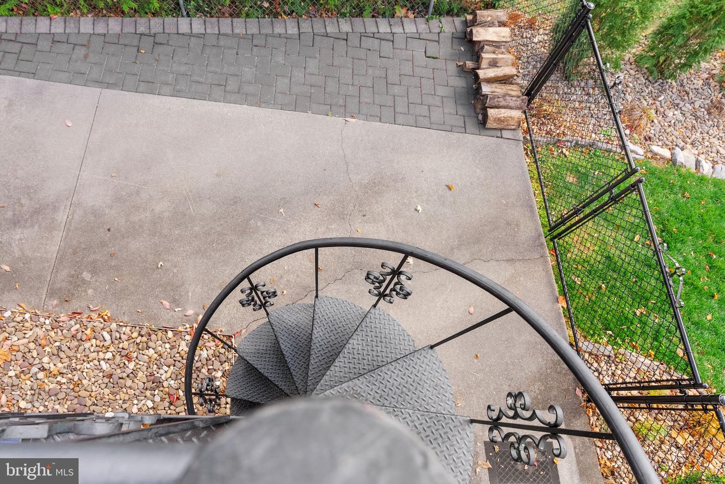 553 BELLVIEW AVE, WINCHESTER, Virginia 22601, 5 Bedrooms Bedrooms, ,2 BathroomsBathrooms,Residential,For sale,553 BELLVIEW AVE,VAWI2009450 MLS # VAWI2009450