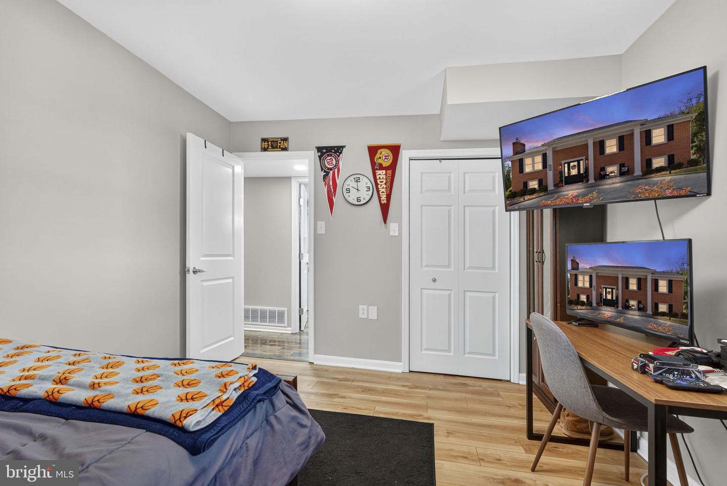 553 BELLVIEW AVE, WINCHESTER, Virginia 22601, 5 Bedrooms Bedrooms, ,2 BathroomsBathrooms,Residential,For sale,553 BELLVIEW AVE,VAWI2009450 MLS # VAWI2009450