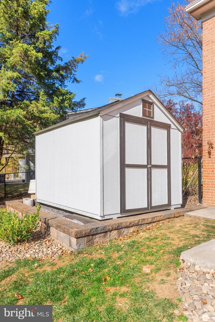 553 BELLVIEW AVE, WINCHESTER, Virginia 22601, 5 Bedrooms Bedrooms, ,2 BathroomsBathrooms,Residential,For sale,553 BELLVIEW AVE,VAWI2009450 MLS # VAWI2009450