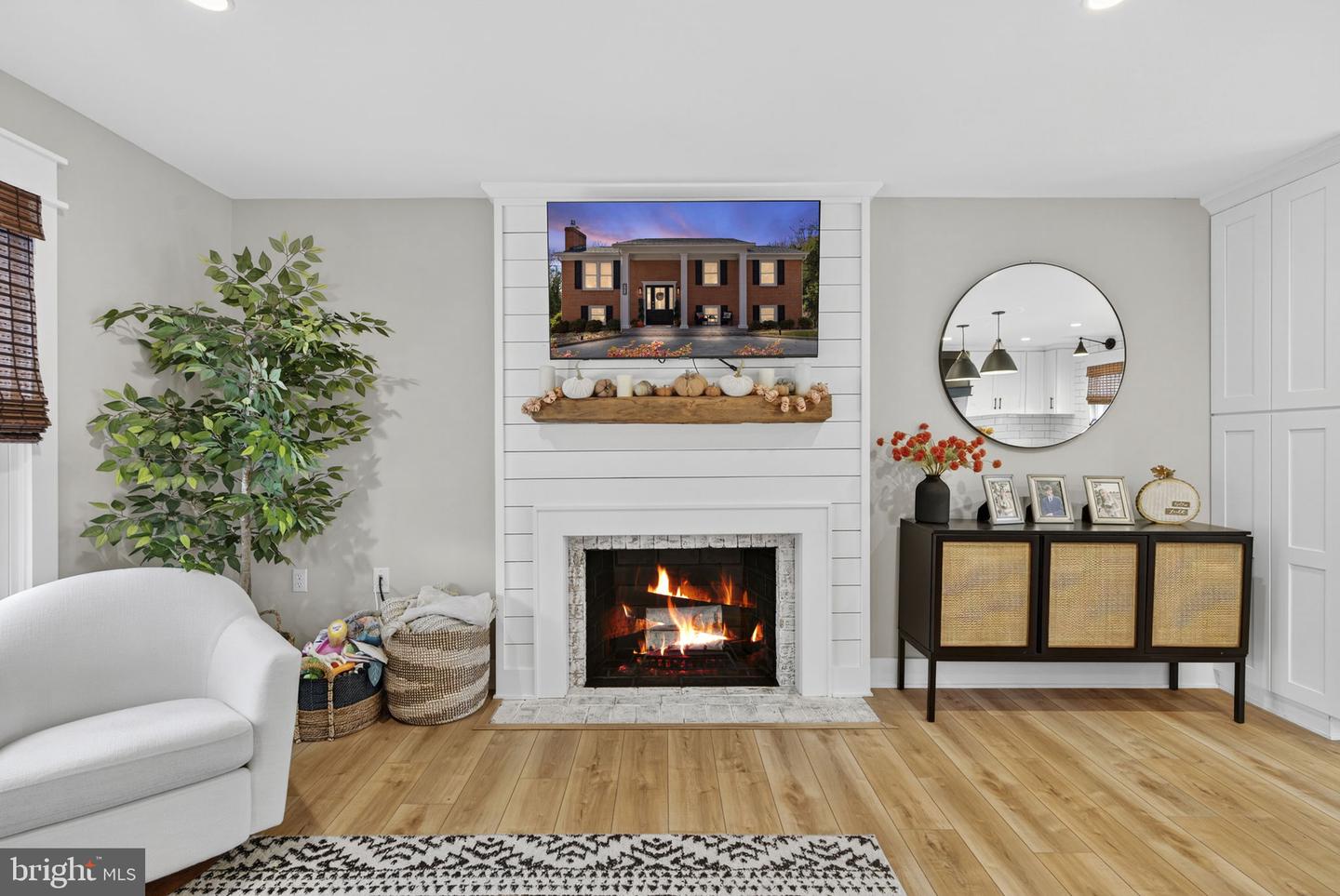 553 BELLVIEW AVE, WINCHESTER, Virginia 22601, 5 Bedrooms Bedrooms, ,2 BathroomsBathrooms,Residential,For sale,553 BELLVIEW AVE,VAWI2009450 MLS # VAWI2009450