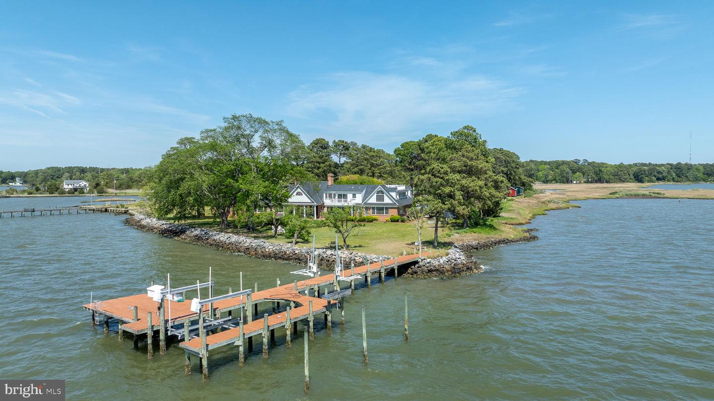 6454 CARMINES ISLAND LN, HAYES, Virginia 23072, 5 Bedrooms Bedrooms, ,4 BathroomsBathrooms,Residential,For sale,6454 CARMINES ISLAND LN,VAGV2000172 MLS # VAGV2000172