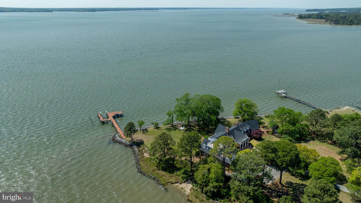 6454 CARMINES ISLAND LN, HAYES, Virginia 23072, 5 Bedrooms Bedrooms, ,4 BathroomsBathrooms,Residential,For sale,6454 CARMINES ISLAND LN,VAGV2000172 MLS # VAGV2000172