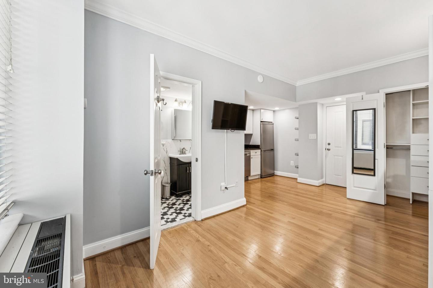 1701 16TH ST NW #304, WASHINGTON, District Of Columbia 20009, ,1 BathroomBathrooms,Residential,For sale,1701 16TH ST NW #304,DCDC2231344 MLS # DCDC2231344 1701 16TH ST NW #304, WASHINGTON, District Of Columbia 20009, ,1 BathroomBathrooms,Residential,For sale,1701 16TH ST NW #304,DCDC2231344 MLS # DCDC2231344