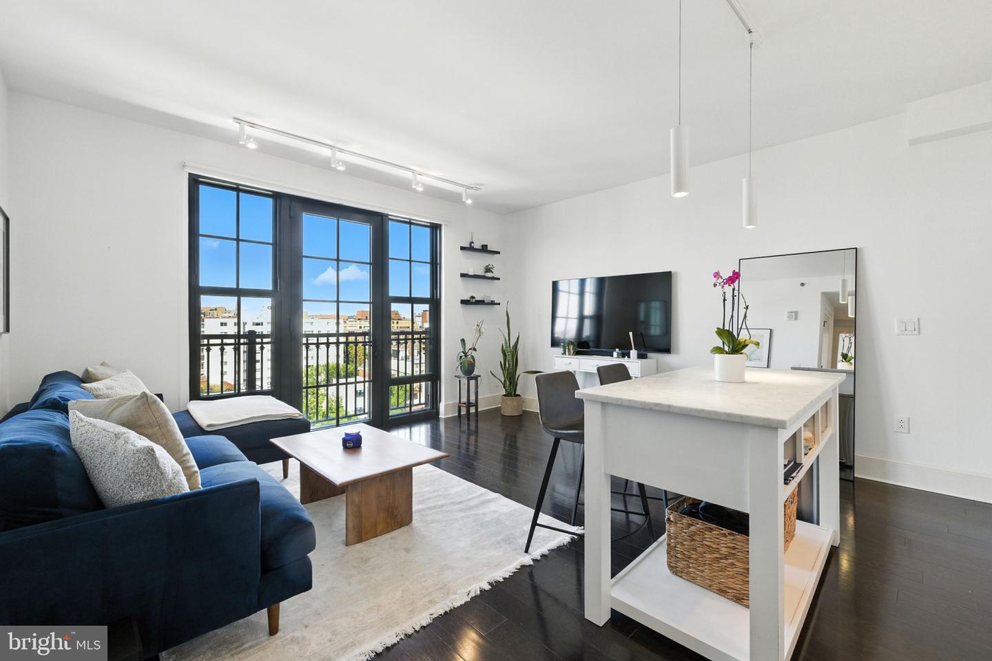 1011 M ST NW #901, WASHINGTON, District Of Columbia 20001, 1 Bedroom Bedrooms, ,1 BathroomBathrooms,Residential,For sale,1011 M ST NW #901,DCDC2231352 MLS # DCDC2231352