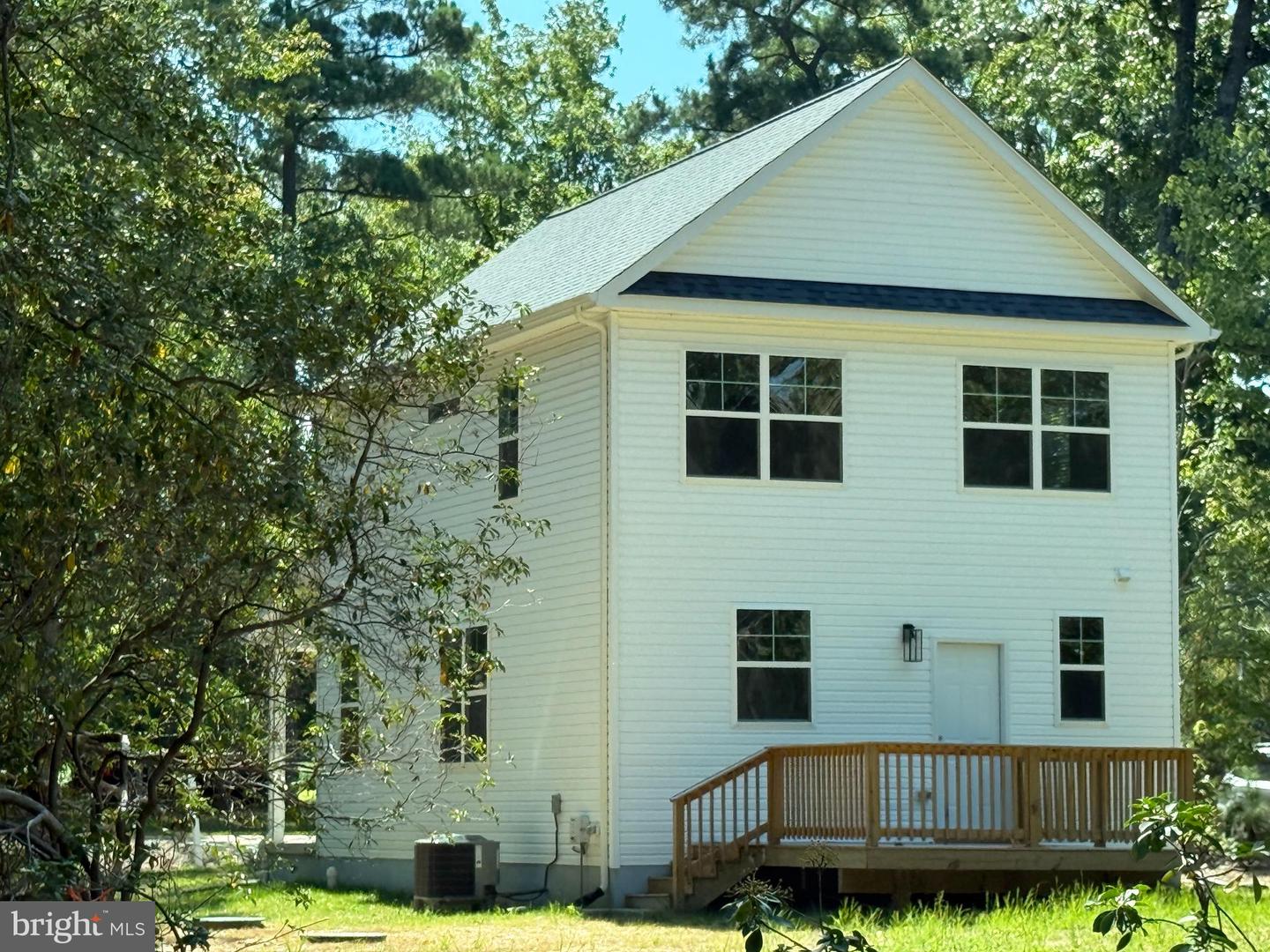 252 LIGHTHOUSE LN, MONTROSS, Virginia 22520, 3 Bedrooms Bedrooms, ,2 BathroomsBathrooms,Residential,For sale,252 LIGHTHOUSE LN,VAWE2010090 MLS # VAWE2010090