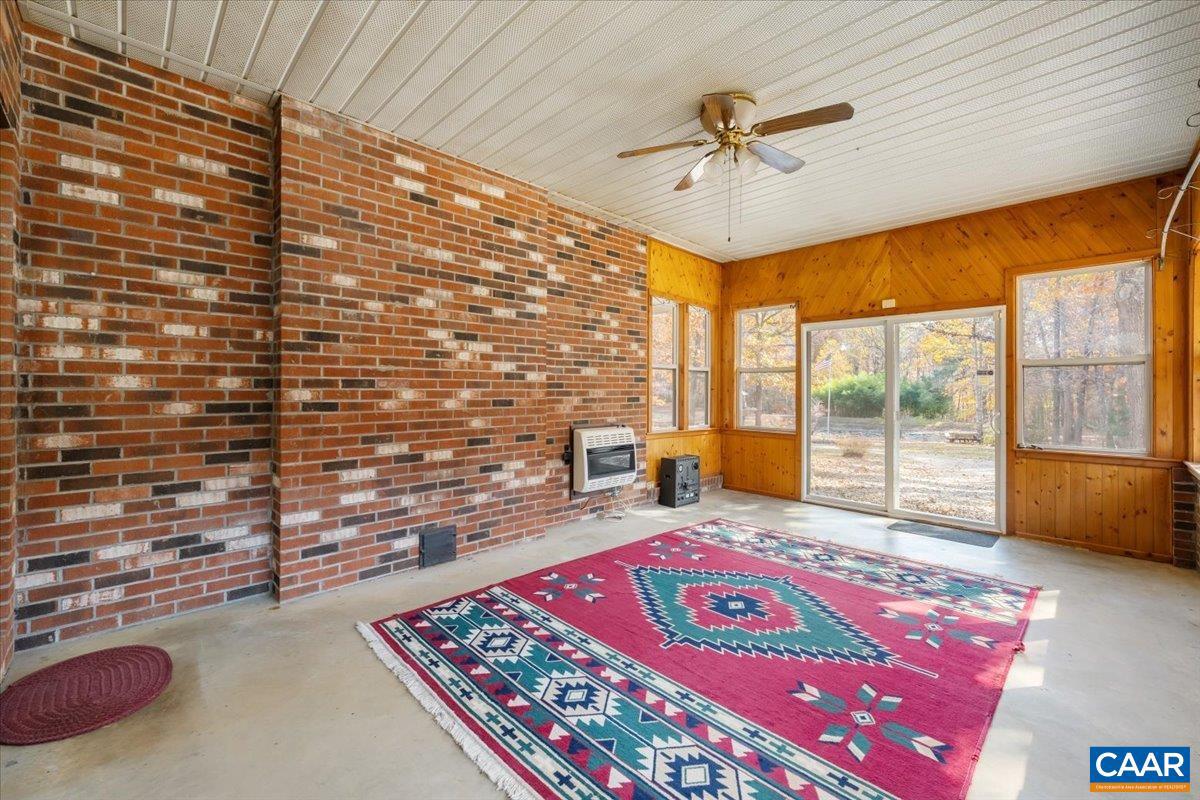 391 POND RD, BUCKINGHAM, Virginia 23921, 3 Bedrooms Bedrooms, ,3 BathroomsBathrooms,Residential,For sale,391 POND RD,670959 MLS # 670959 391 POND RD, BUCKINGHAM, Virginia 23921, 3 Bedrooms Bedrooms, ,3 BathroomsBathrooms,Residential,For sale,391 POND RD,670959 MLS # 670959