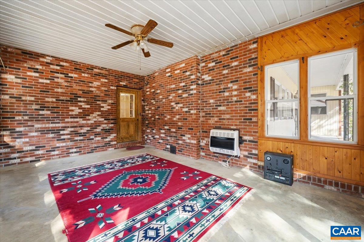 391 POND RD, BUCKINGHAM, Virginia 23921, 3 Bedrooms Bedrooms, ,3 BathroomsBathrooms,Residential,For sale,391 POND RD,670959 MLS # 670959 391 POND RD, BUCKINGHAM, Virginia 23921, 3 Bedrooms Bedrooms, ,3 BathroomsBathrooms,Residential,For sale,391 POND RD,670959 MLS # 670959