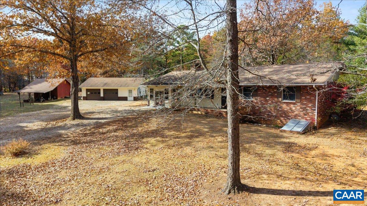 391 POND RD, BUCKINGHAM, Virginia 23921, 3 Bedrooms Bedrooms, ,3 BathroomsBathrooms,Residential,For sale,391 POND RD,670959 MLS # 670959 391 POND RD, BUCKINGHAM, Virginia 23921, 3 Bedrooms Bedrooms, ,3 BathroomsBathrooms,Residential,For sale,391 POND RD,670959 MLS # 670959