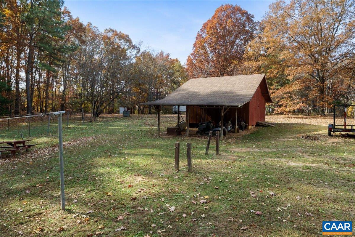 391 POND RD, BUCKINGHAM, Virginia 23921, 3 Bedrooms Bedrooms, ,3 BathroomsBathrooms,Residential,For sale,391 POND RD,670959 MLS # 670959 391 POND RD, BUCKINGHAM, Virginia 23921, 3 Bedrooms Bedrooms, ,3 BathroomsBathrooms,Residential,For sale,391 POND RD,670959 MLS # 670959