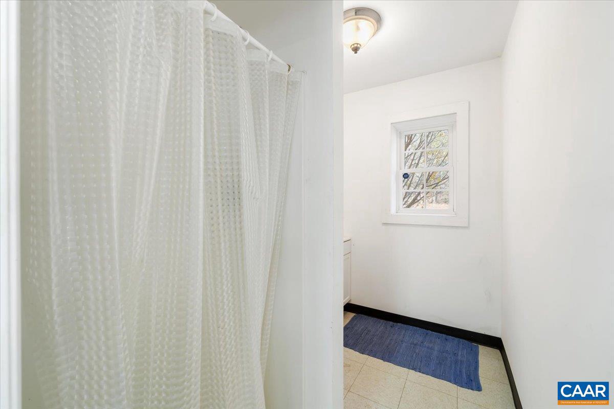 391 POND RD, BUCKINGHAM, Virginia 23921, 3 Bedrooms Bedrooms, ,3 BathroomsBathrooms,Residential,For sale,391 POND RD,670959 MLS # 670959 391 POND RD, BUCKINGHAM, Virginia 23921, 3 Bedrooms Bedrooms, ,3 BathroomsBathrooms,Residential,For sale,391 POND RD,670959 MLS # 670959