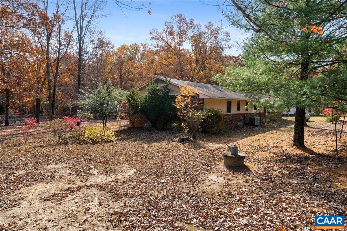 391 POND RD, BUCKINGHAM, Virginia 23921, 3 Bedrooms Bedrooms, ,3 BathroomsBathrooms,Residential,For sale,391 POND RD,670959 MLS # 670959 391 POND RD, BUCKINGHAM, Virginia 23921, 3 Bedrooms Bedrooms, ,3 BathroomsBathrooms,Residential,For sale,391 POND RD,670959 MLS # 670959