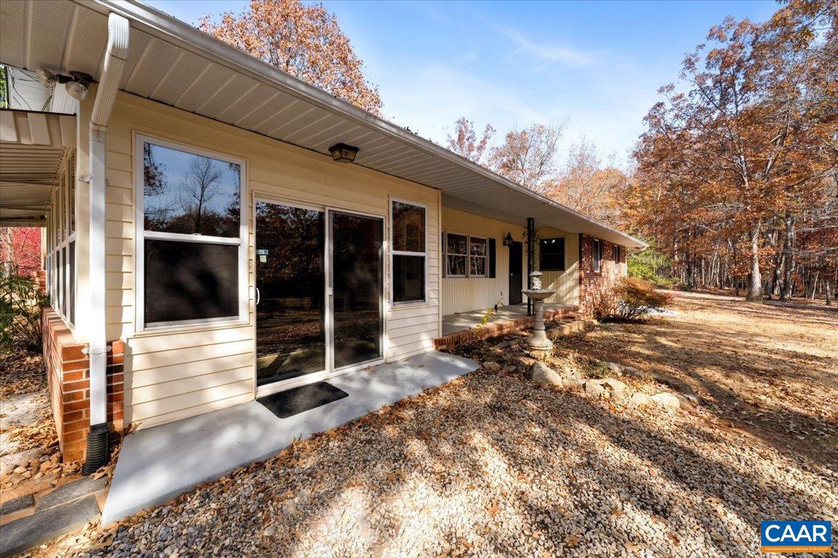 391 POND RD, BUCKINGHAM, Virginia 23921, 3 Bedrooms Bedrooms, ,3 BathroomsBathrooms,Residential,For sale,391 POND RD,670959 MLS # 670959 391 POND RD, BUCKINGHAM, Virginia 23921, 3 Bedrooms Bedrooms, ,3 BathroomsBathrooms,Residential,For sale,391 POND RD,670959 MLS # 670959