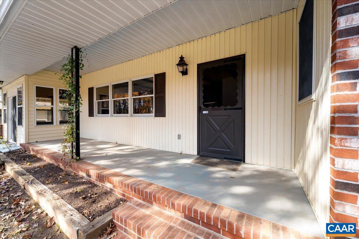 391 POND RD, BUCKINGHAM, Virginia 23921, 3 Bedrooms Bedrooms, ,3 BathroomsBathrooms,Residential,For sale,391 POND RD,670959 MLS # 670959 391 POND RD, BUCKINGHAM, Virginia 23921, 3 Bedrooms Bedrooms, ,3 BathroomsBathrooms,Residential,For sale,391 POND RD,670959 MLS # 670959