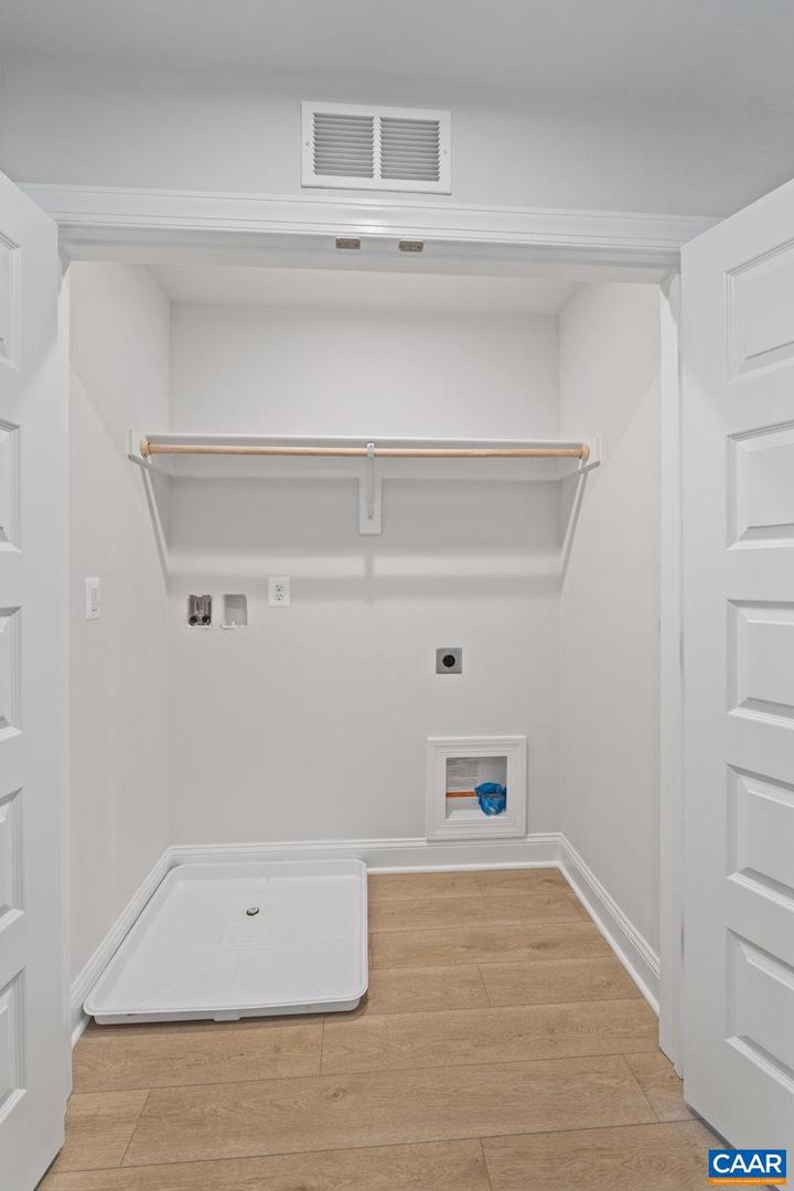 107 PARK RIDGE DR, CROZET, Virginia 22932, 4 Bedrooms Bedrooms, ,3 BathroomsBathrooms,Residential,For sale,107 PARK RIDGE DR,670960 MLS # 670960