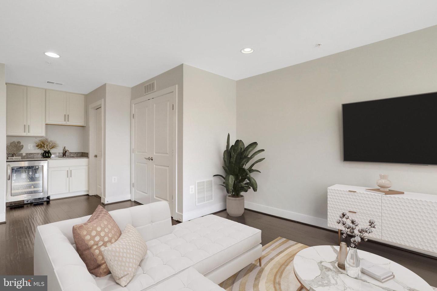 2004 POTOMAC AVE, ALEXANDRIA, Virginia 22301, 4 Bedrooms Bedrooms, ,3 BathroomsBathrooms,Residential,For sale,2004 POTOMAC AVE,VAAX2051712 MLS # VAAX2051712