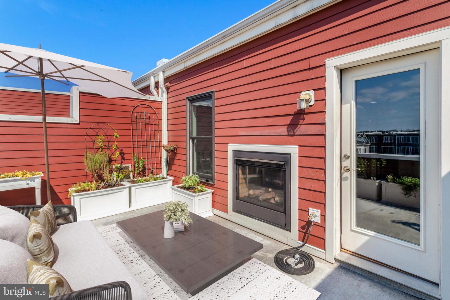 2004 POTOMAC AVE, ALEXANDRIA, Virginia 22301, 4 Bedrooms Bedrooms, ,3 BathroomsBathrooms,Residential,For sale,2004 POTOMAC AVE,VAAX2051712 MLS # VAAX2051712