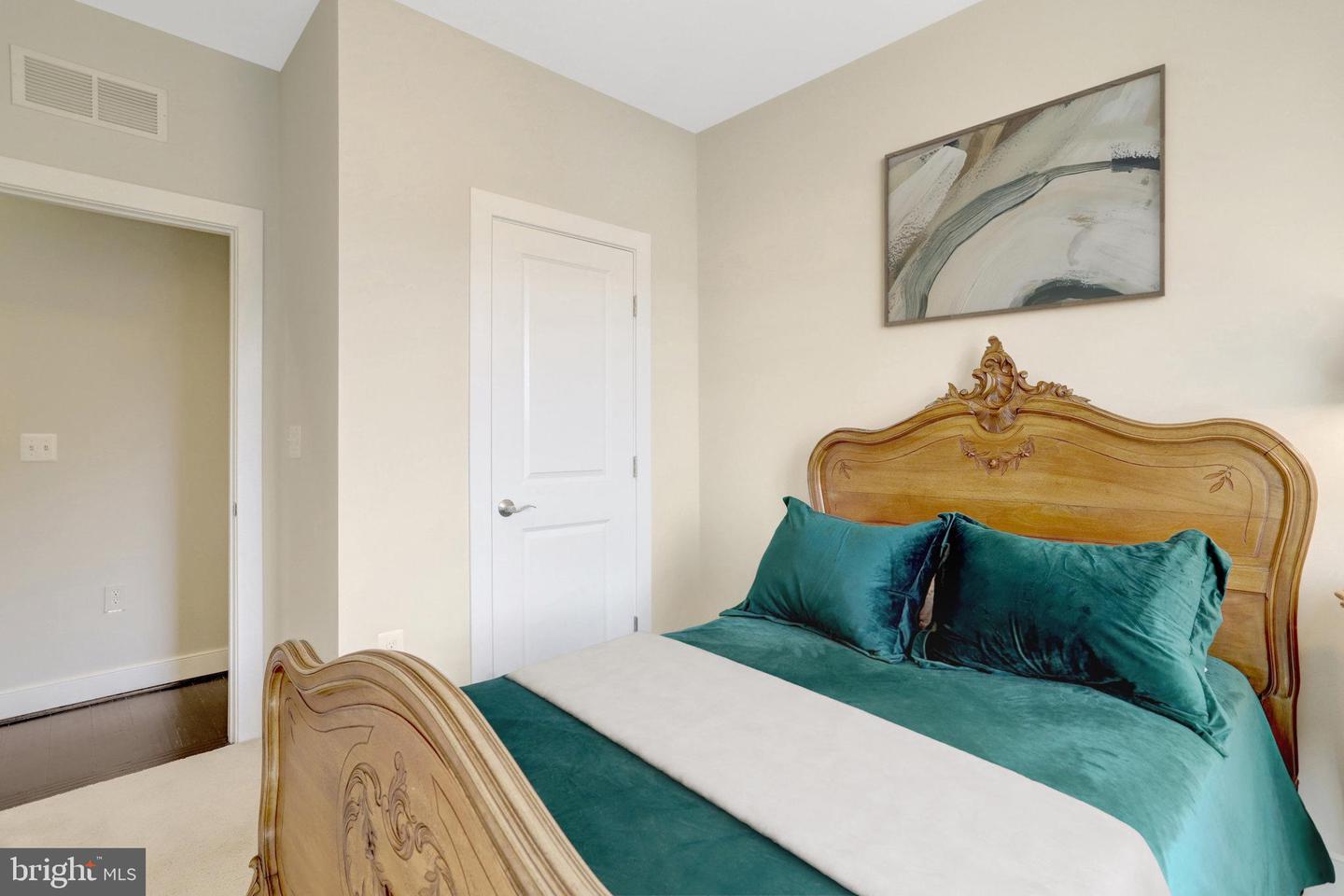 2004 POTOMAC AVE, ALEXANDRIA, Virginia 22301, 4 Bedrooms Bedrooms, ,3 BathroomsBathrooms,Residential,For sale,2004 POTOMAC AVE,VAAX2051712 MLS # VAAX2051712