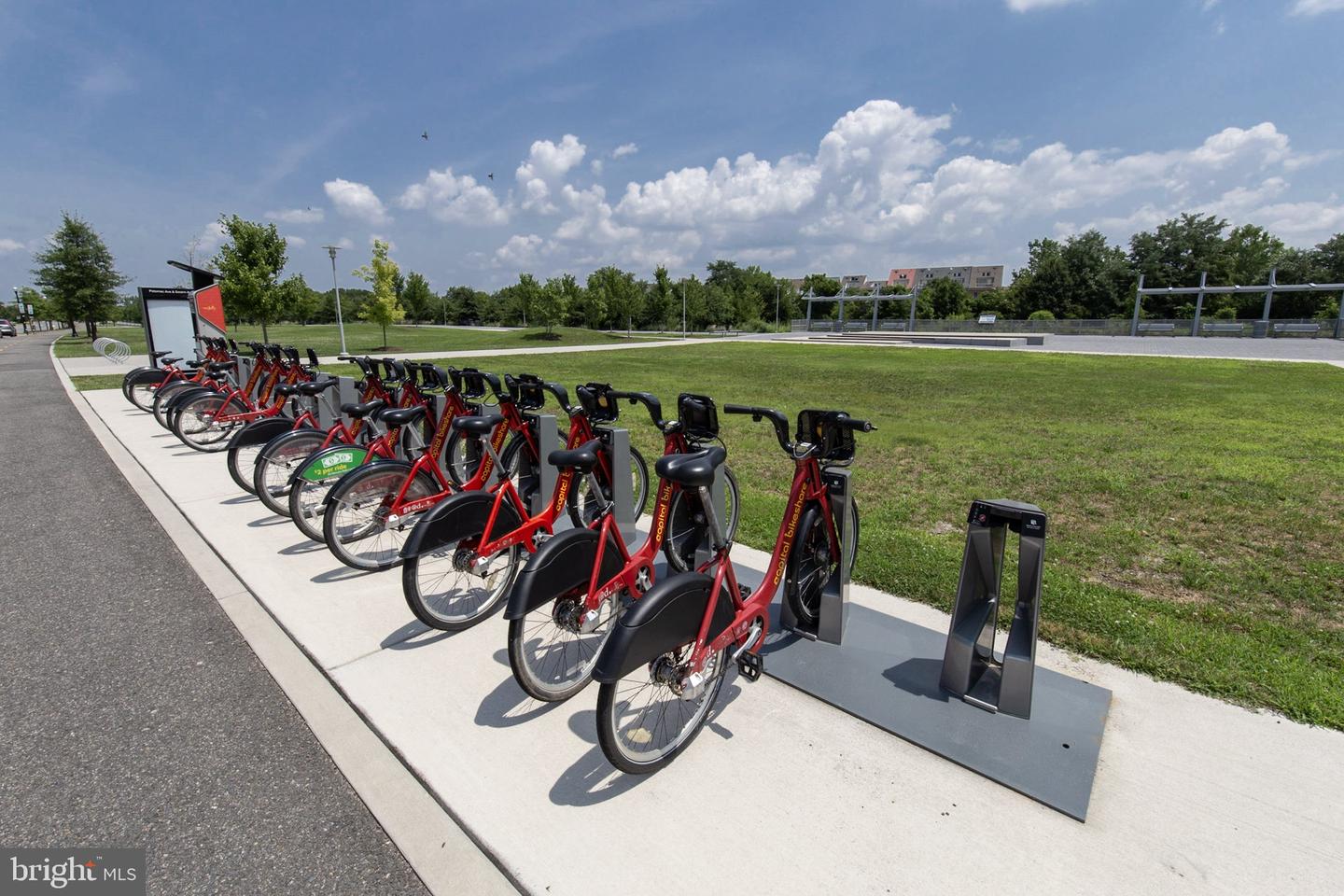 2004 POTOMAC AVE, ALEXANDRIA, Virginia 22301, 4 Bedrooms Bedrooms, ,3 BathroomsBathrooms,Residential,For sale,2004 POTOMAC AVE,VAAX2051712 MLS # VAAX2051712