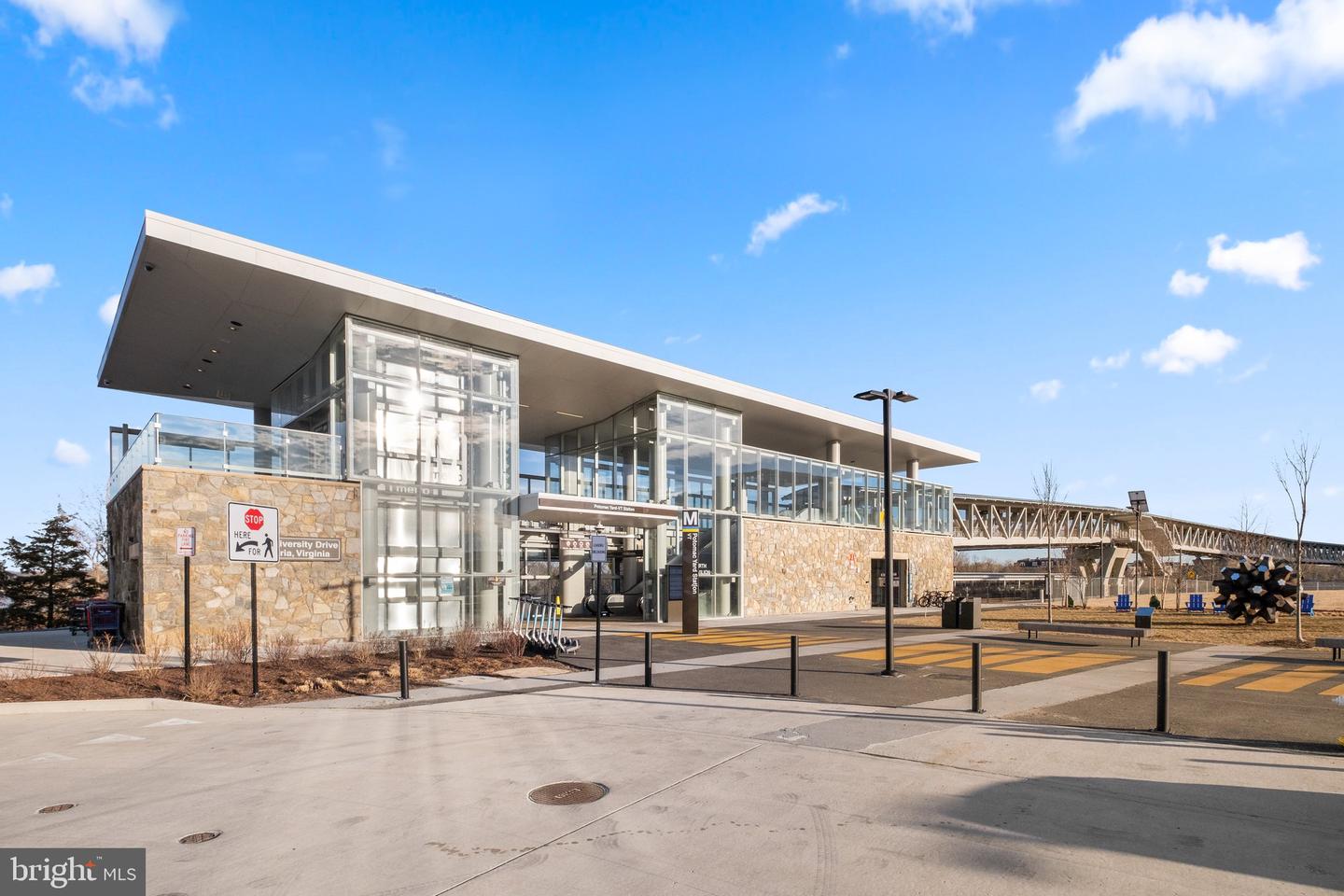 2004 POTOMAC AVE, ALEXANDRIA, Virginia 22301, 4 Bedrooms Bedrooms, ,3 BathroomsBathrooms,Residential,For sale,2004 POTOMAC AVE,VAAX2051712 MLS # VAAX2051712