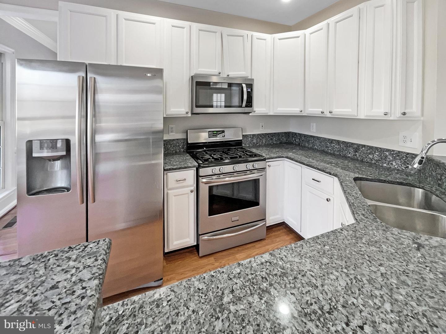 20687 SMITHFIELD CT, STERLING, Virginia 20165, 3 Bedrooms Bedrooms, ,3 BathroomsBathrooms,Residential,For sale,20687 SMITHFIELD CT,VALO2088126 MLS # VALO2088126 20687 SMITHFIELD CT, STERLING, Virginia 20165, 3 Bedrooms Bedrooms, ,3 BathroomsBathrooms,Residential,For sale,20687 SMITHFIELD CT,VALO2088126 MLS # VALO2088126