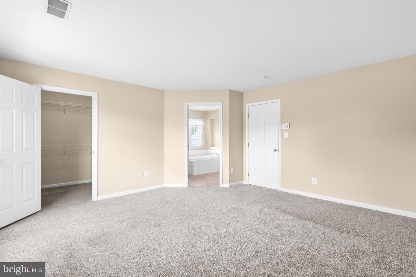 9330 BIRCH CLIFF DR, FREDERICKSBURG, Virginia 22407, 4 Bedrooms Bedrooms, 10 Rooms Rooms,3 BathroomsBathrooms,Residential,For sale,9330 BIRCH CLIFF DR,VASP2034462 MLS # VASP2034462