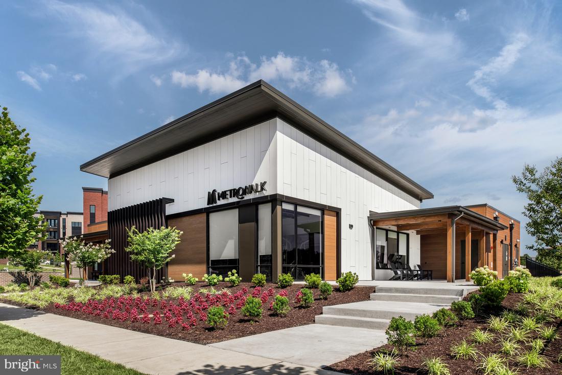 22141 MIDMOORE DR, ASHBURN, Virginia 20148, 3 Bedrooms Bedrooms, ,2 BathroomsBathrooms,Residential,For sale,22141 MIDMOORE DR,VALO2106538 MLS # VALO2106538