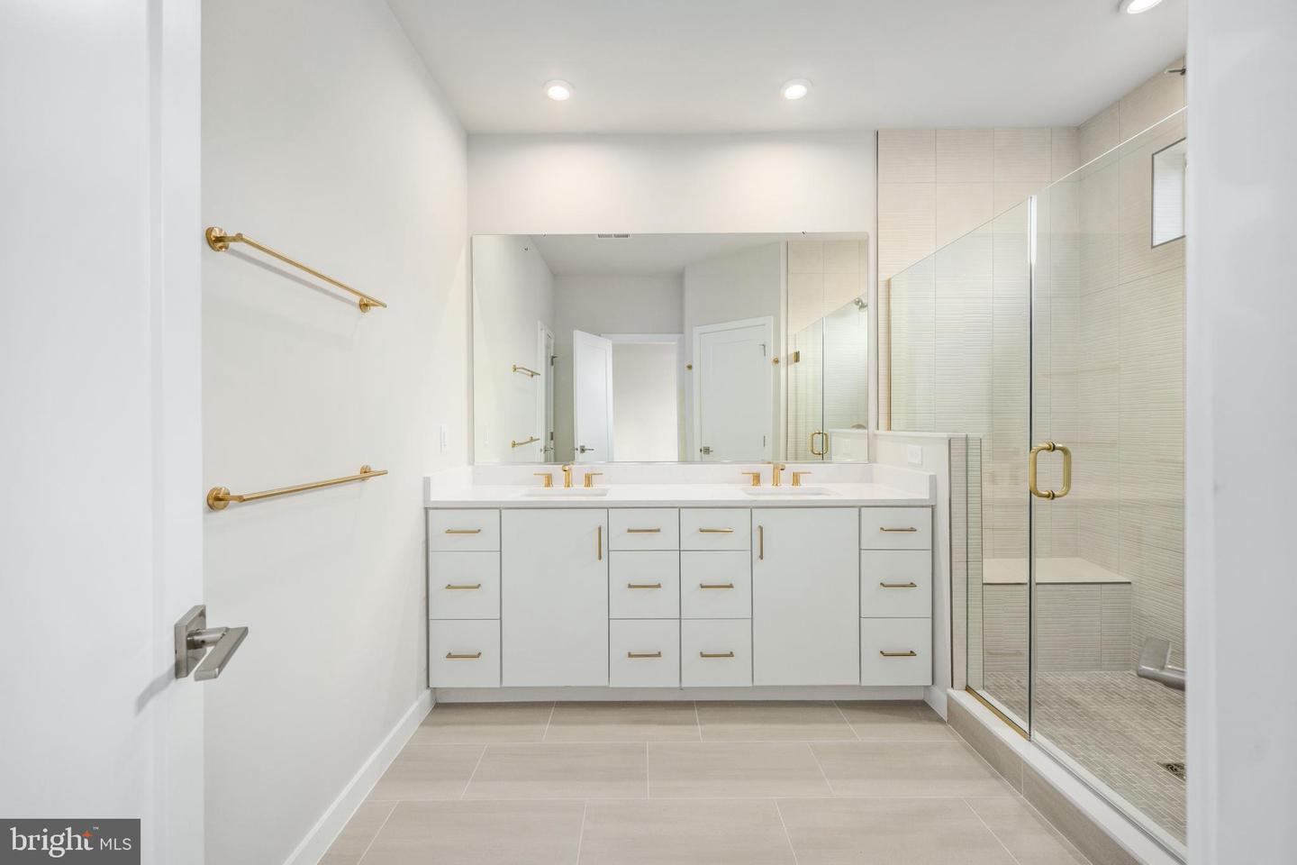 22141 MIDMOORE DR, ASHBURN, Virginia 20148, 3 Bedrooms Bedrooms, ,2 BathroomsBathrooms,Residential,For sale,22141 MIDMOORE DR,VALO2106538 MLS # VALO2106538