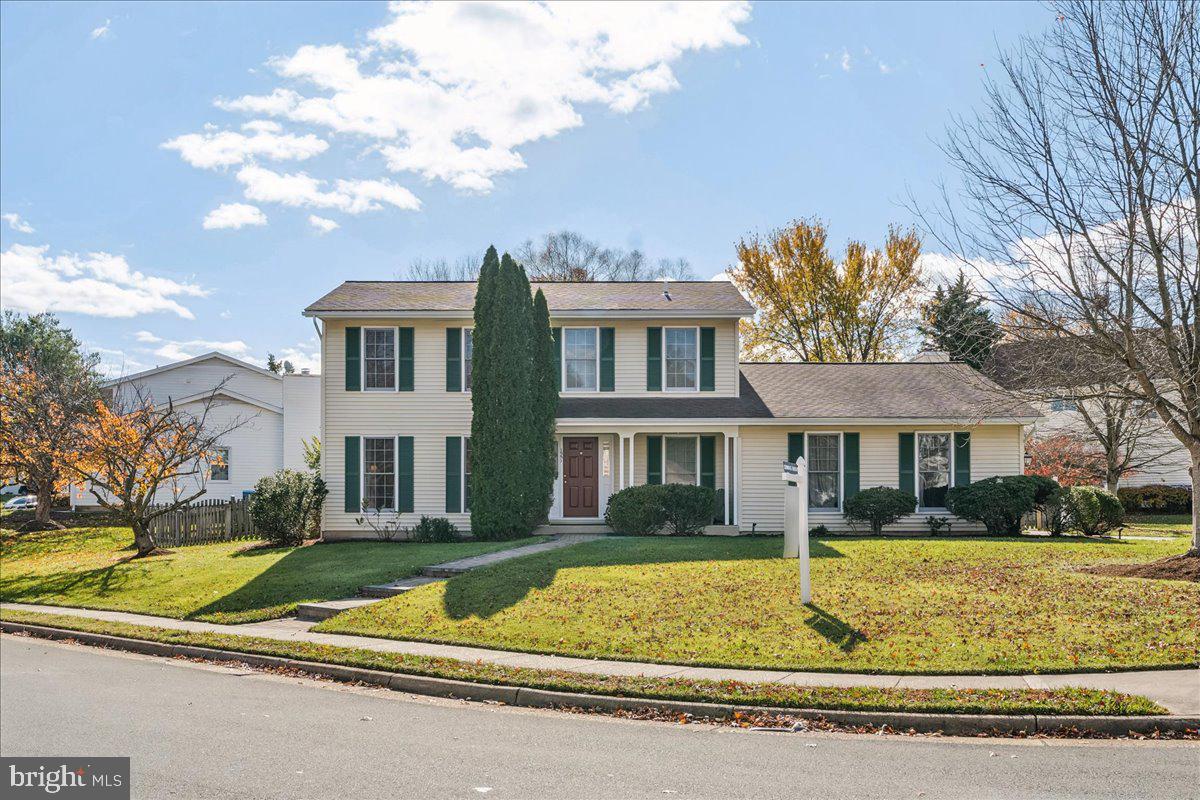 1551 BROWNSVILLE DR, HERNDON, Virginia 20170, 4 Bedrooms Bedrooms, ,3 BathroomsBathrooms,Residential,For sale,1551 BROWNSVILLE DR,VAFX2268280 MLS # VAFX2268280