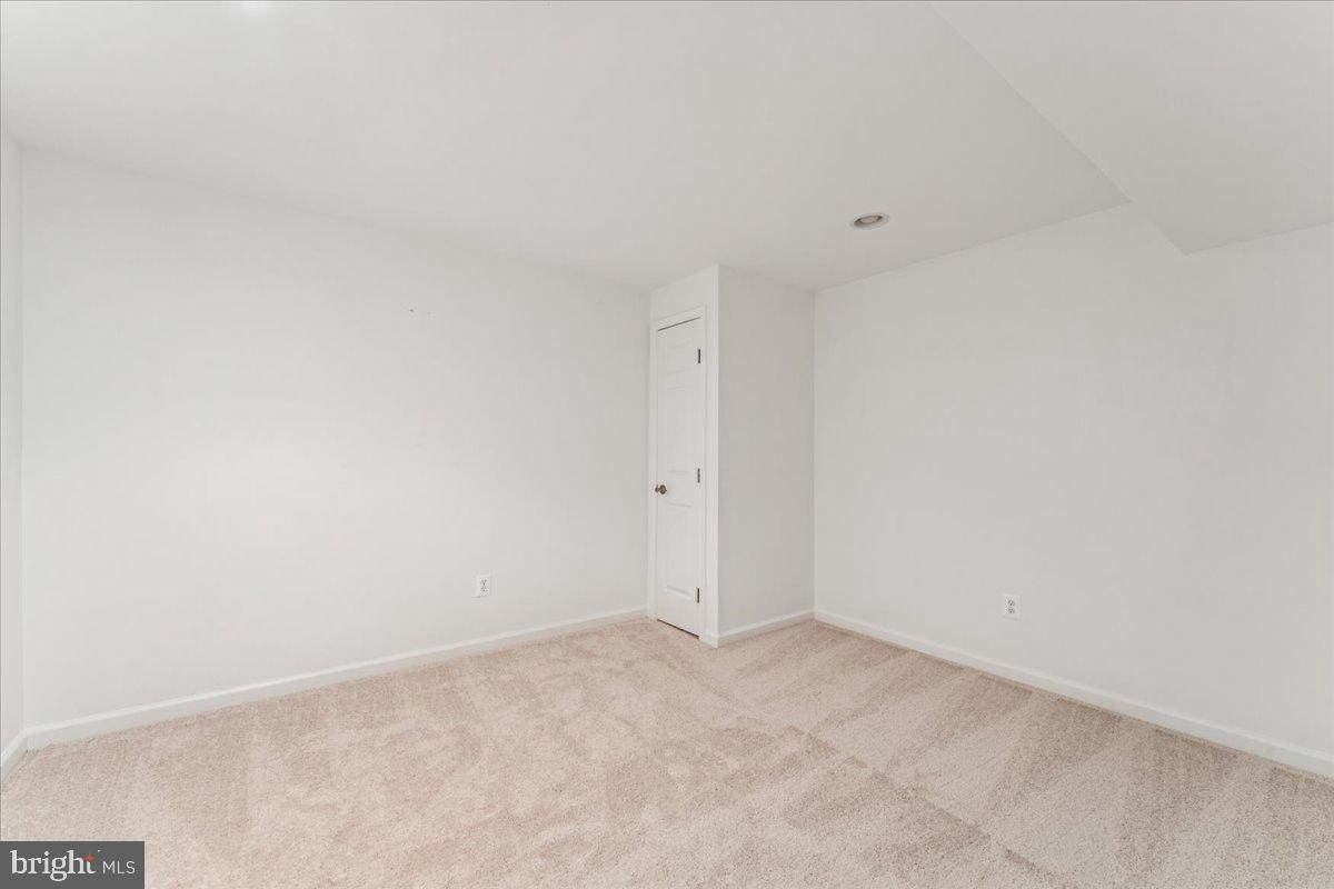 1551 BROWNSVILLE DR, HERNDON, Virginia 20170, 4 Bedrooms Bedrooms, ,3 BathroomsBathrooms,Residential,For sale,1551 BROWNSVILLE DR,VAFX2268280 MLS # VAFX2268280