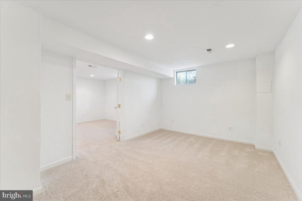 1551 BROWNSVILLE DR, HERNDON, Virginia 20170, 4 Bedrooms Bedrooms, ,3 BathroomsBathrooms,Residential,For sale,1551 BROWNSVILLE DR,VAFX2268280 MLS # VAFX2268280