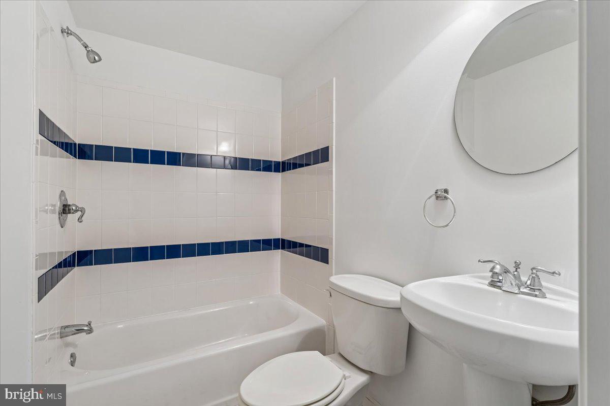 1551 BROWNSVILLE DR, HERNDON, Virginia 20170, 4 Bedrooms Bedrooms, ,3 BathroomsBathrooms,Residential,For sale,1551 BROWNSVILLE DR,VAFX2268280 MLS # VAFX2268280