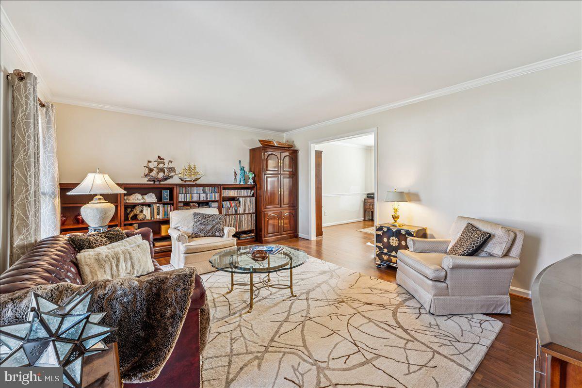 1551 BROWNSVILLE DR, HERNDON, Virginia 20170, 4 Bedrooms Bedrooms, ,3 BathroomsBathrooms,Residential,For sale,1551 BROWNSVILLE DR,VAFX2268280 MLS # VAFX2268280