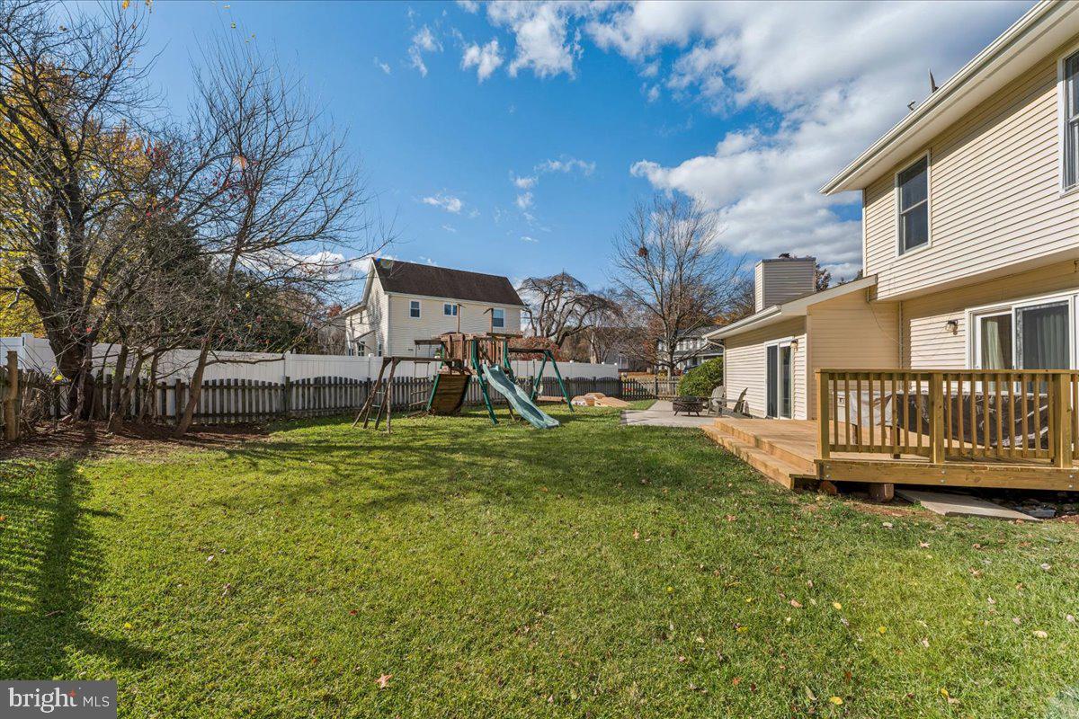 1551 BROWNSVILLE DR, HERNDON, Virginia 20170, 4 Bedrooms Bedrooms, ,3 BathroomsBathrooms,Residential,For sale,1551 BROWNSVILLE DR,VAFX2268280 MLS # VAFX2268280