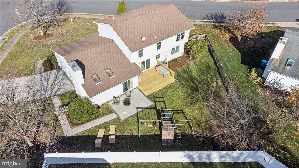 1551 BROWNSVILLE DR, HERNDON, Virginia 20170, 4 Bedrooms Bedrooms, ,3 BathroomsBathrooms,Residential,For sale,1551 BROWNSVILLE DR,VAFX2268280 MLS # VAFX2268280