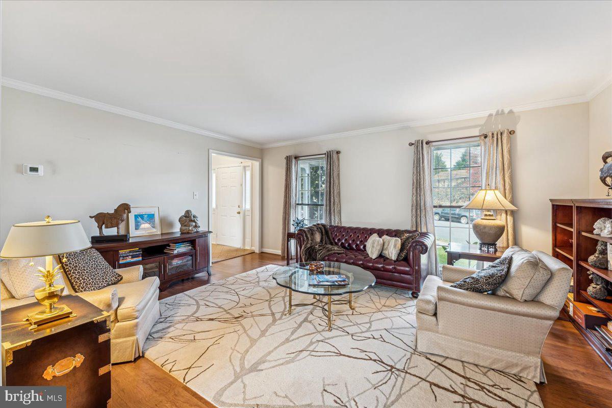 1551 BROWNSVILLE DR, HERNDON, Virginia 20170, 4 Bedrooms Bedrooms, ,3 BathroomsBathrooms,Residential,For sale,1551 BROWNSVILLE DR,VAFX2268280 MLS # VAFX2268280