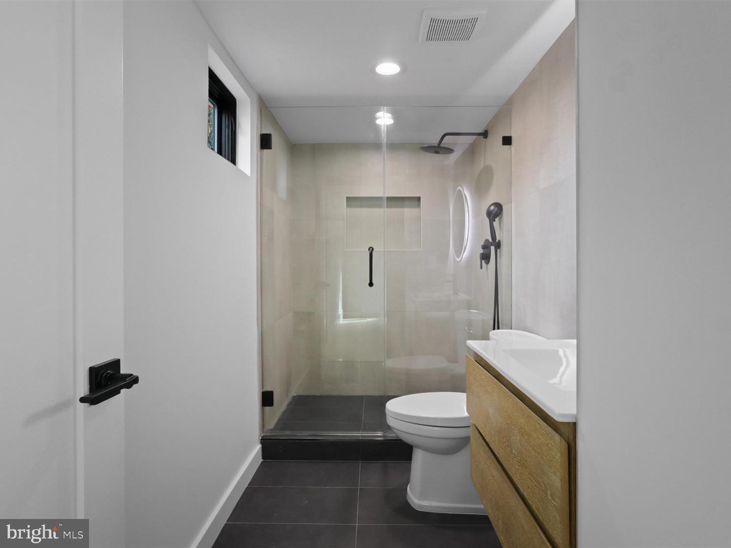 818 N EDGEWOOD ST, ARLINGTON, Virginia 22201, 4 Bedrooms Bedrooms, ,6 BathroomsBathrooms,Residential,For sale,818 N EDGEWOOD ST,VAAR2064320 MLS # VAAR2064320