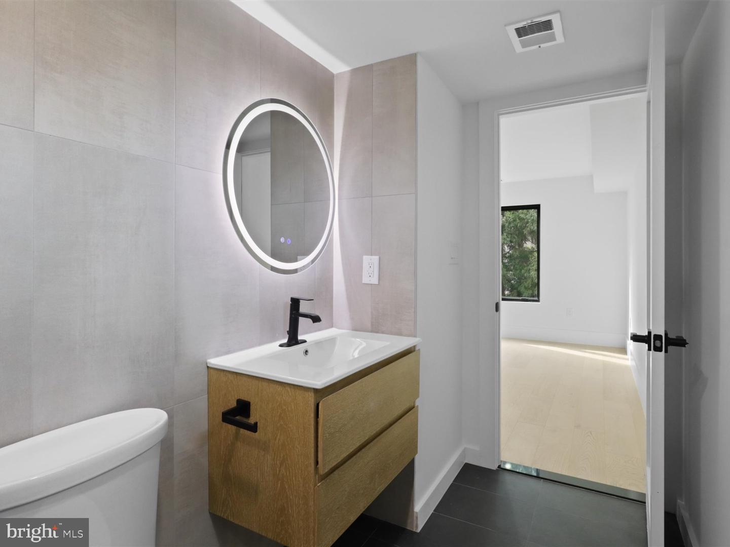 818 N EDGEWOOD ST, ARLINGTON, Virginia 22201, 4 Bedrooms Bedrooms, ,6 BathroomsBathrooms,Residential,For sale,818 N EDGEWOOD ST,VAAR2064320 MLS # VAAR2064320