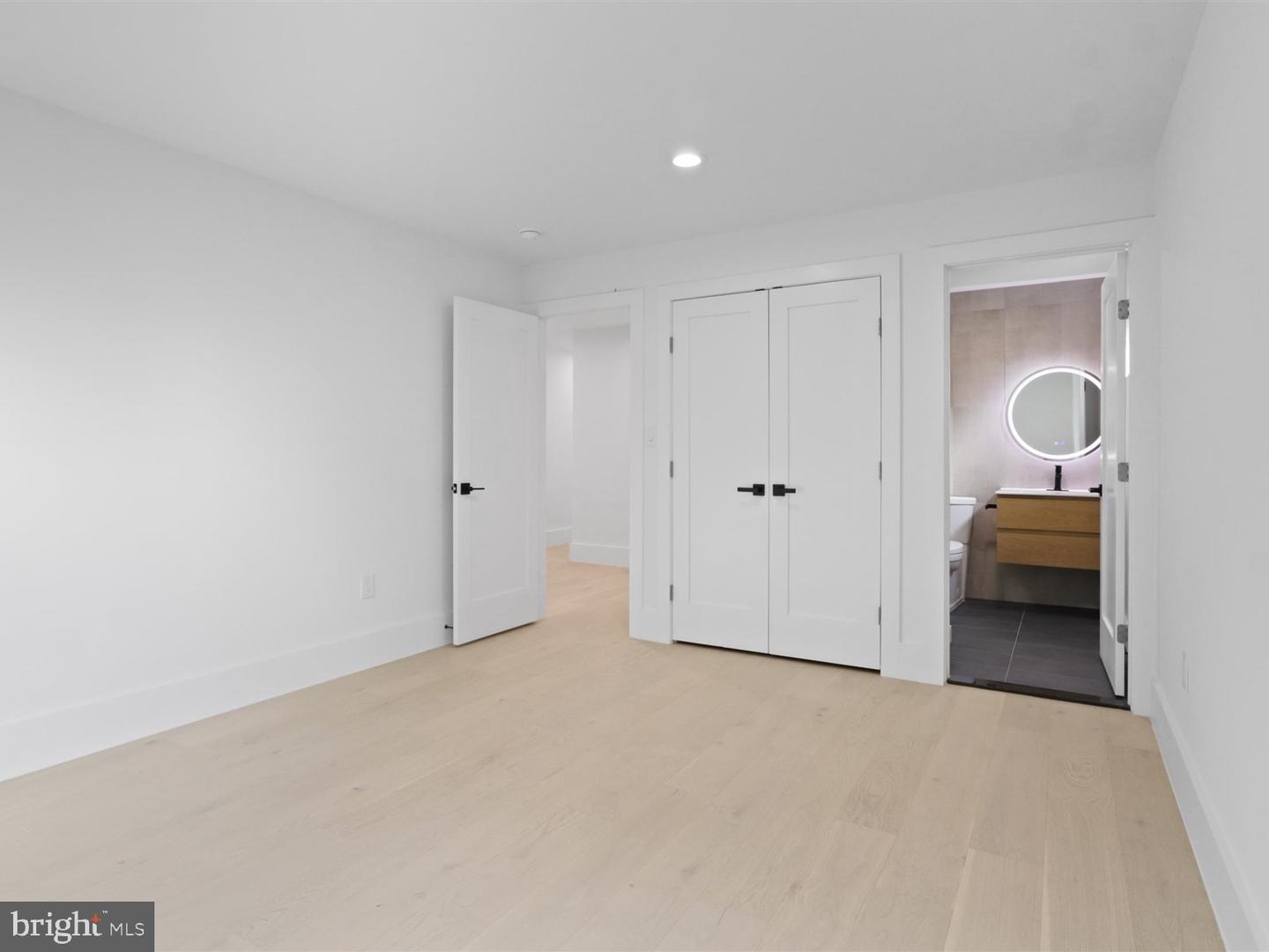 818 N EDGEWOOD ST, ARLINGTON, Virginia 22201, 4 Bedrooms Bedrooms, ,6 BathroomsBathrooms,Residential,For sale,818 N EDGEWOOD ST,VAAR2064320 MLS # VAAR2064320