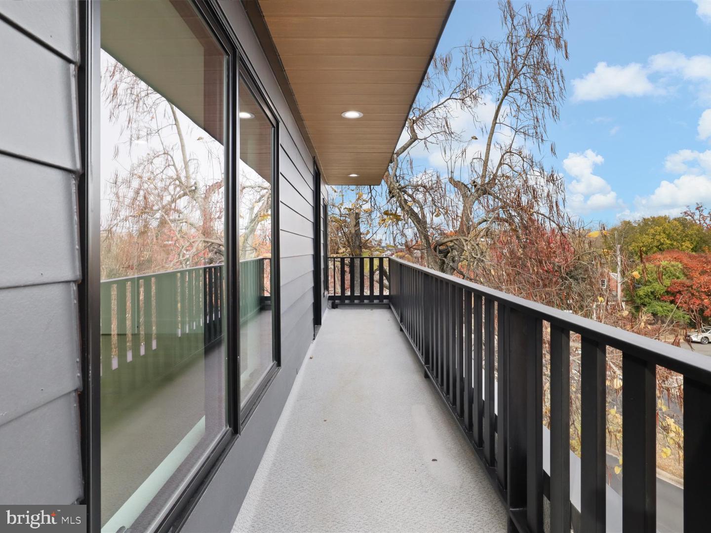 818 N EDGEWOOD ST, ARLINGTON, Virginia 22201, 4 Bedrooms Bedrooms, ,6 BathroomsBathrooms,Residential,For sale,818 N EDGEWOOD ST,VAAR2064320 MLS # VAAR2064320