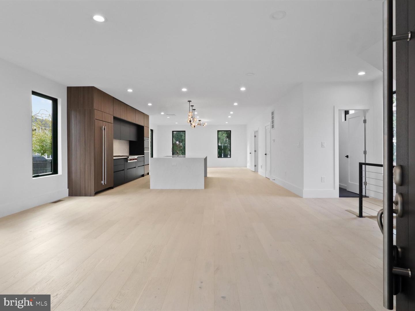 818 N EDGEWOOD ST, ARLINGTON, Virginia 22201, 4 Bedrooms Bedrooms, ,6 BathroomsBathrooms,Residential,For sale,818 N EDGEWOOD ST,VAAR2064320 MLS # VAAR2064320