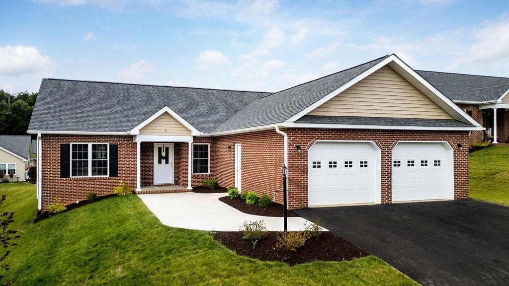 5 RIVER OAK DR, STAUNTON, Virginia 24401, 3 Bedrooms Bedrooms, ,2 BathroomsBathrooms,Residential,5 RIVER OAK DR,670973 MLS # 670973 5 RIVER OAK DR, STAUNTON, Virginia 24401, 3 Bedrooms Bedrooms, ,2 BathroomsBathrooms,Residential,5 RIVER OAK DR,670973 MLS # 670973